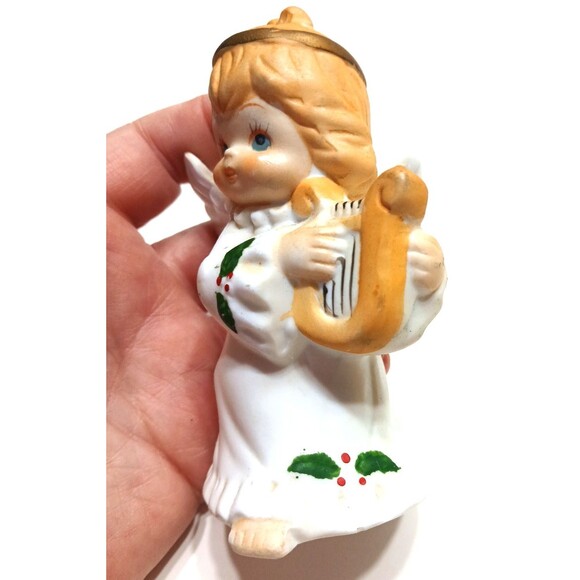 Homco Vintage Angel With Harp Holly Berries 4 Inches Tall Christmas Innocence - Picture 3 of 9
